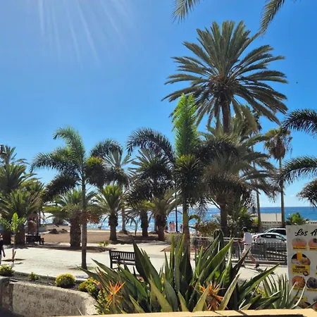 Paseo Maritimo View ארונה