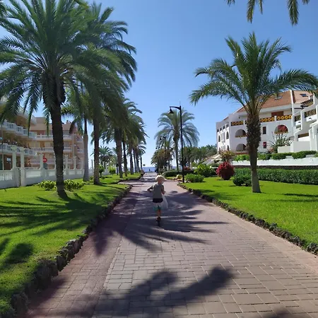 Paseo Maritimo View דירה *